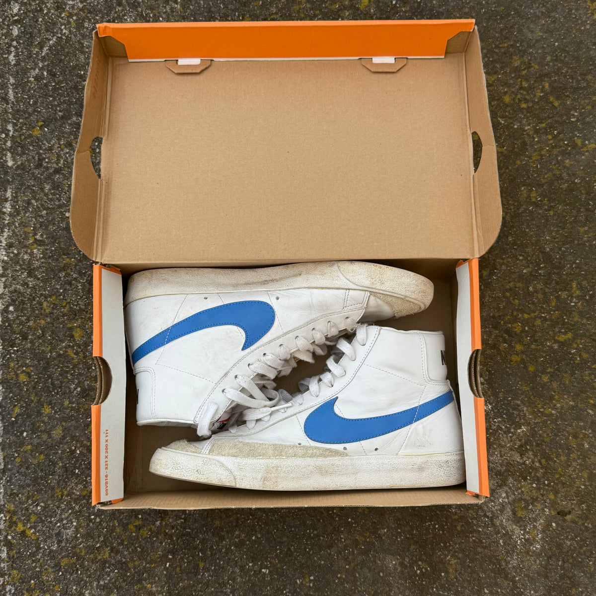 Nike Blazer ‘77 Sneakers w/ box (2012) (US9)