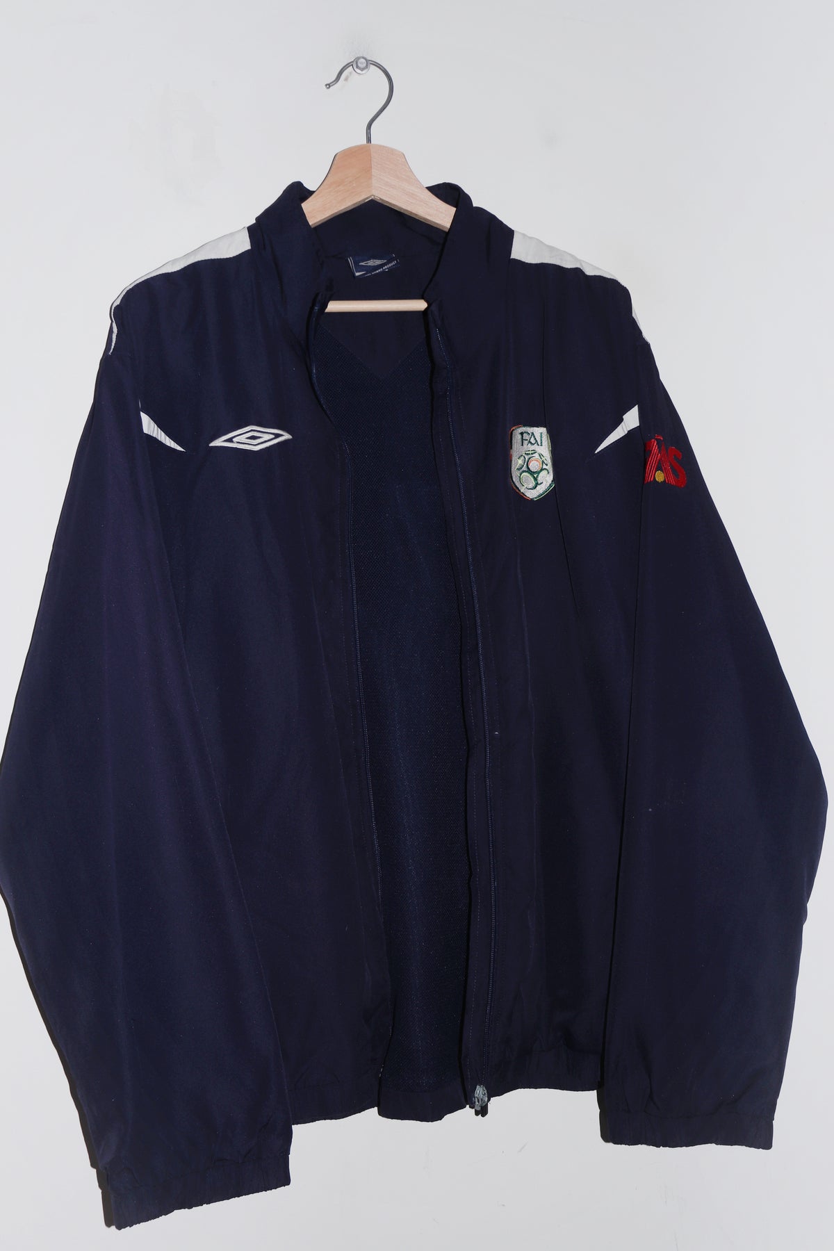 Vintage Umbro Ireland Football Training Track Jacket (XL)