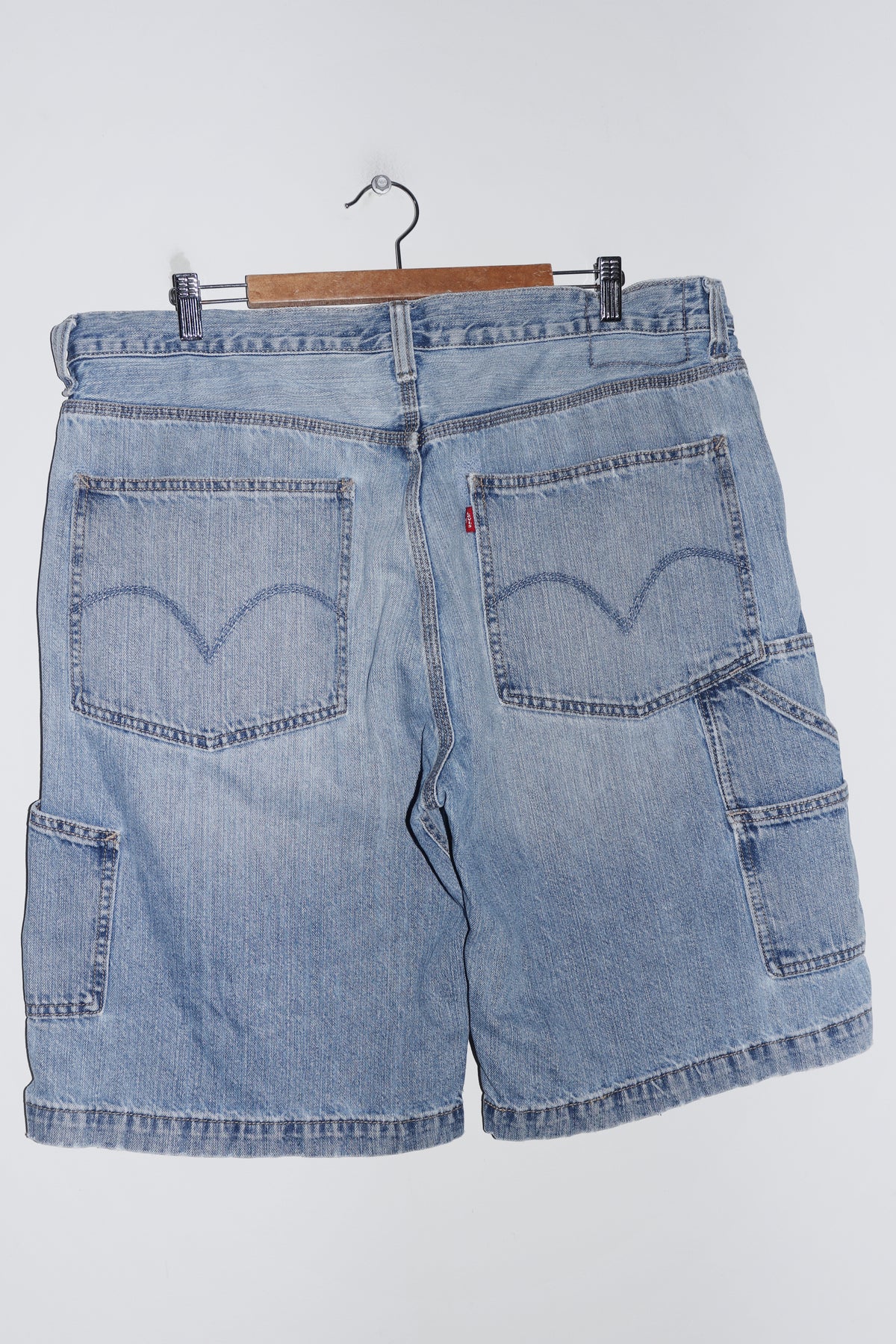 Vintage Levi's Denim Carpenter Shorts (2005) (38)