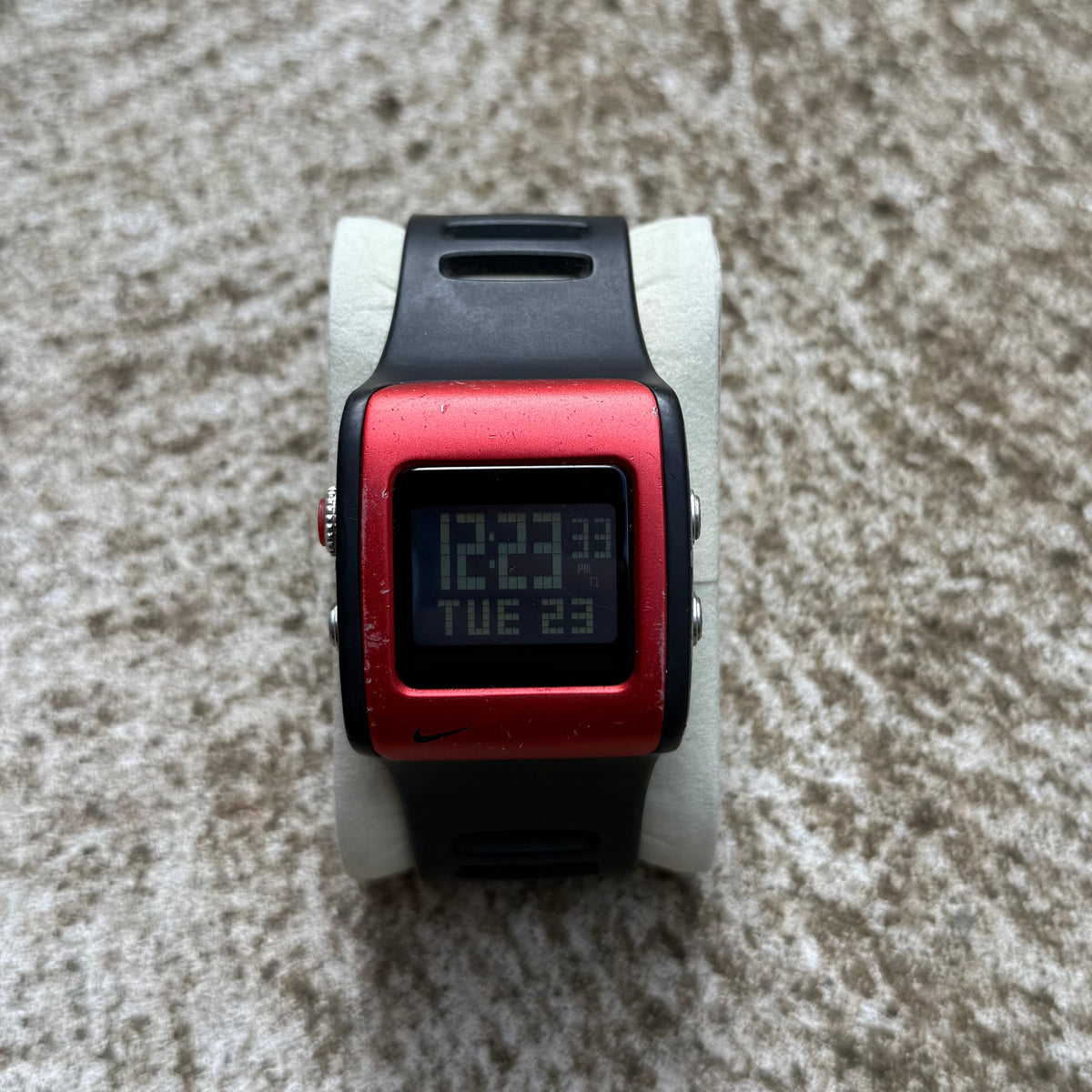 Vintage Nike Black / Red Digital Watch