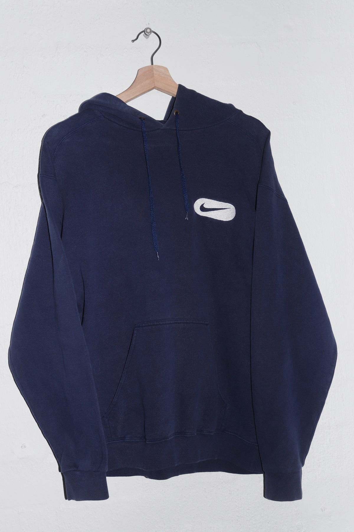 Vintage 90s Nike Embroidered Large Swoosh Thick Hoodie (M)
