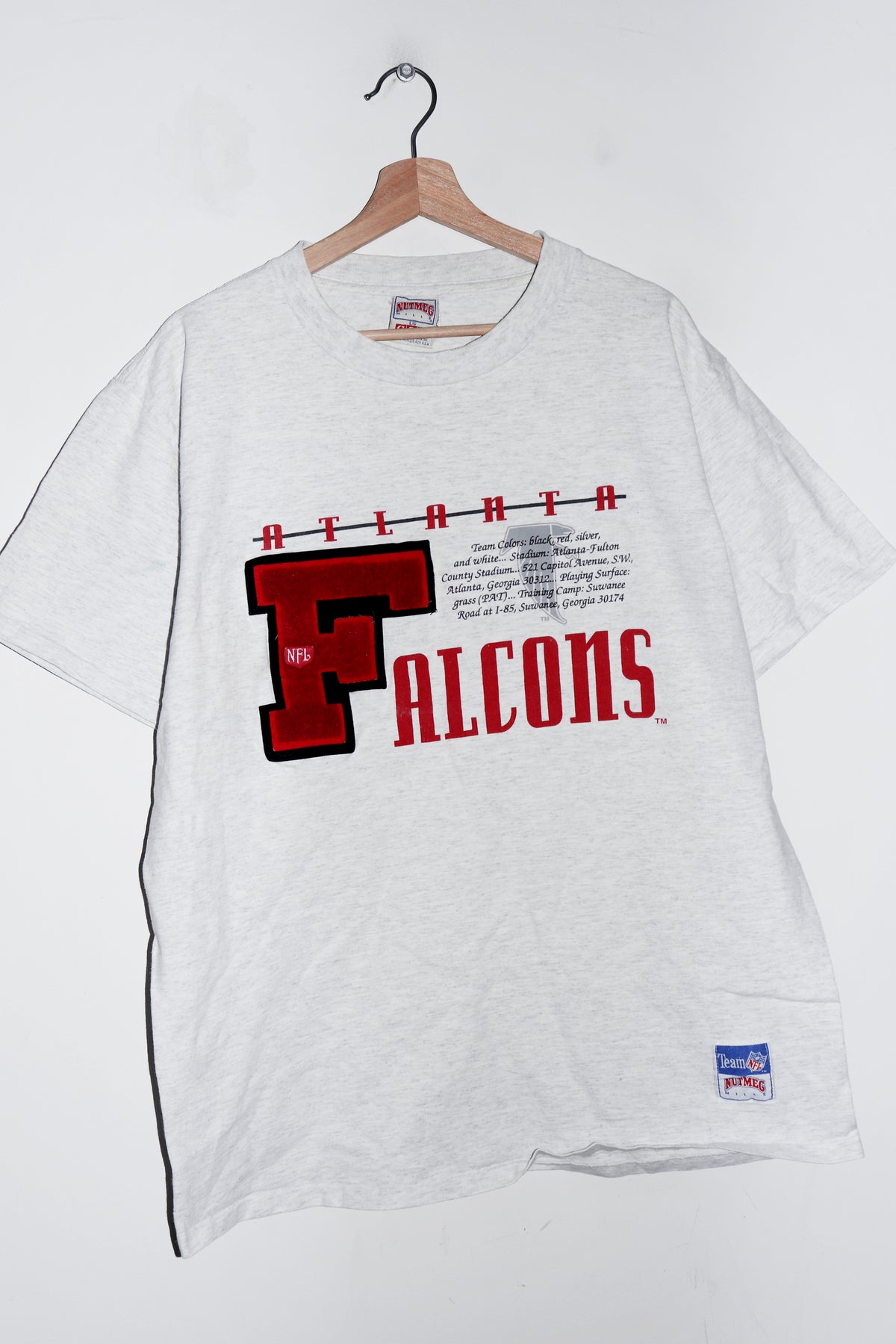 Vintage 90s NFL Atlanta Falcons Chenille Patch Graphic Thick Tee (L)