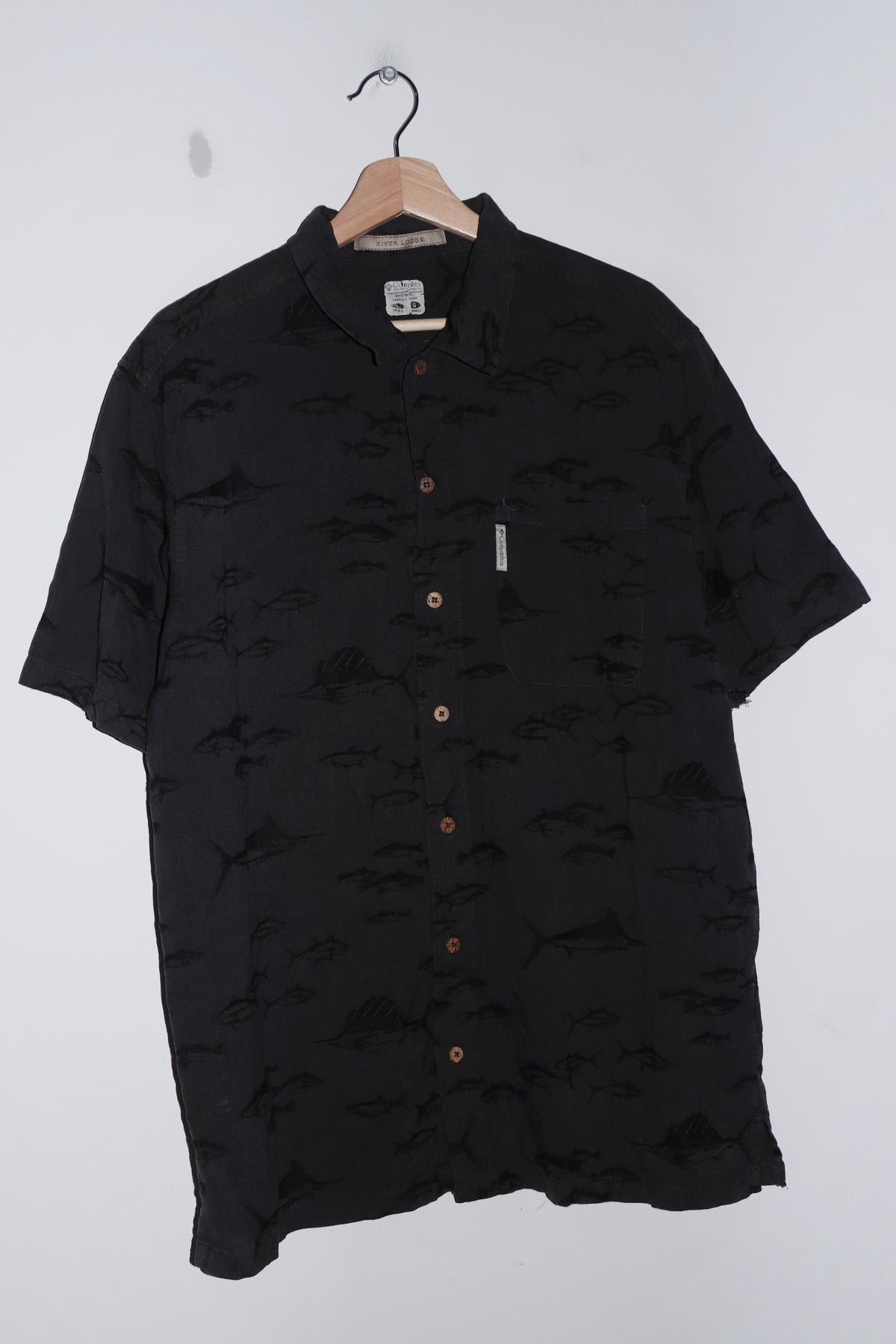 Vintage Columbia Full Fish Print Graphic Short Sleeve Shirt (L-XL)