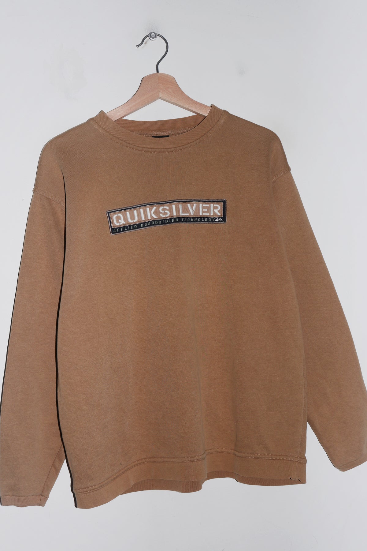 Vintage Quicksilver Embroidered Graphic Sand Sweatshirt (M)