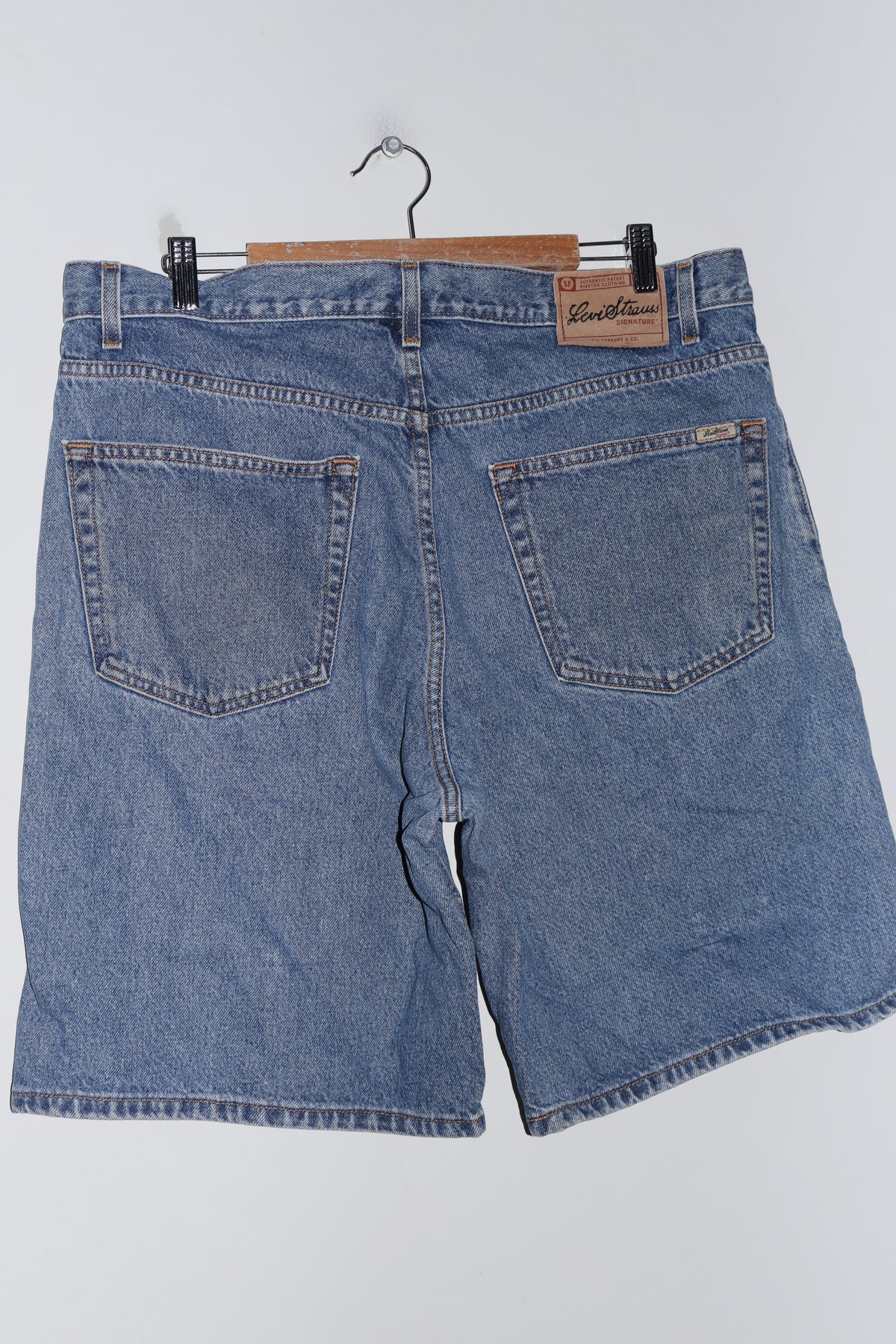 Vintage Levi's Thick Denim Shorts (2004) (36-38)