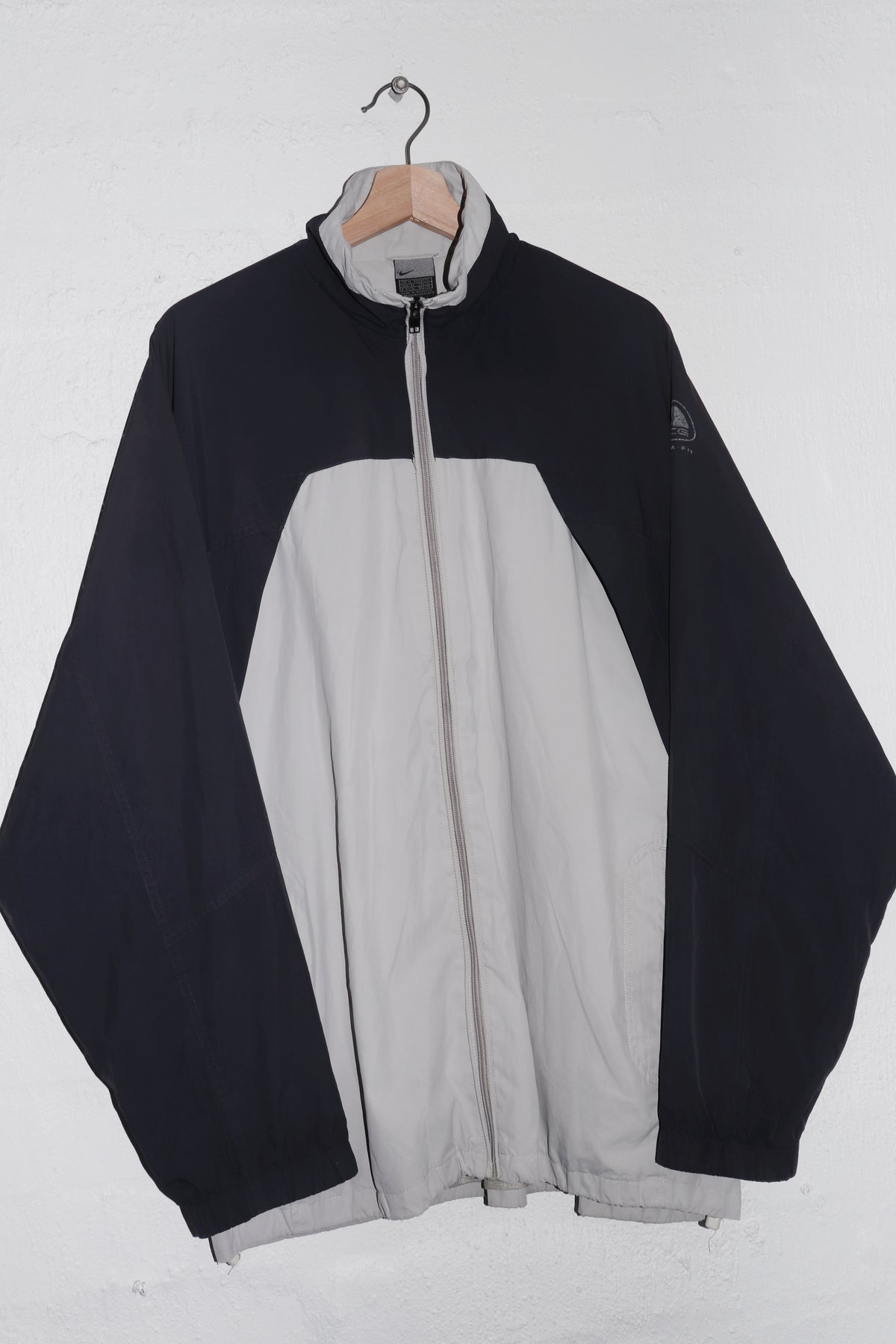 Vintage Nike ACG Lung Logo Outerwear Jacket (L-XL)