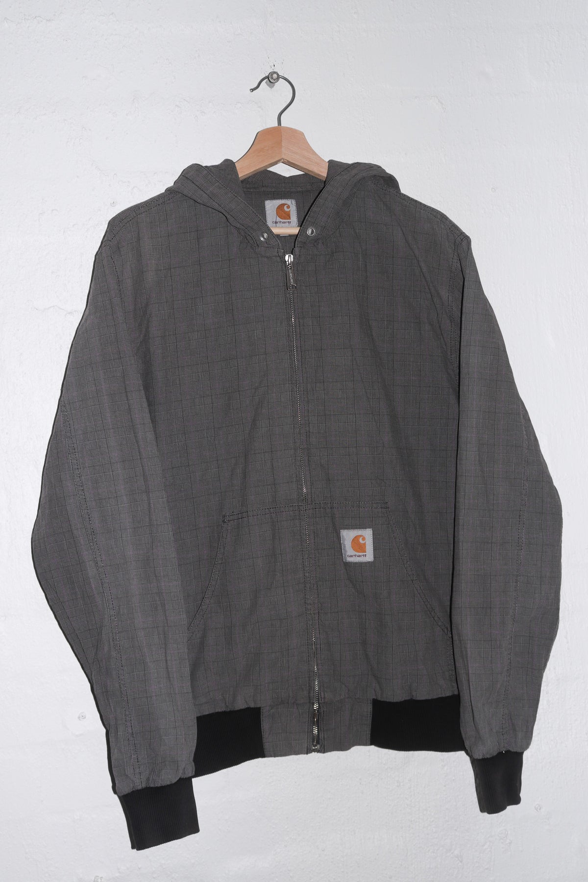 Old School Carhartt Patch Logo Checkered Hooded Outerwear Jacket (M-L)
