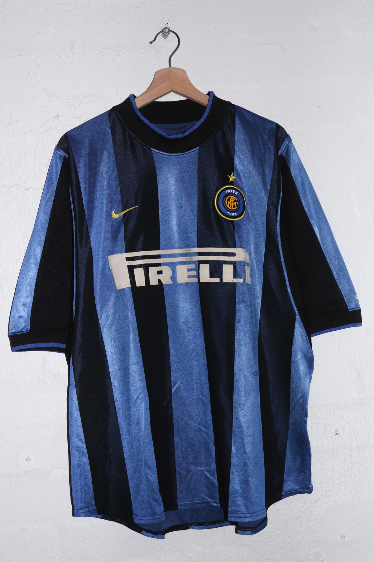 2000-01 Nike Inter Milan Home Kit #32 Vieri Jersey (Rare) (L-XL)