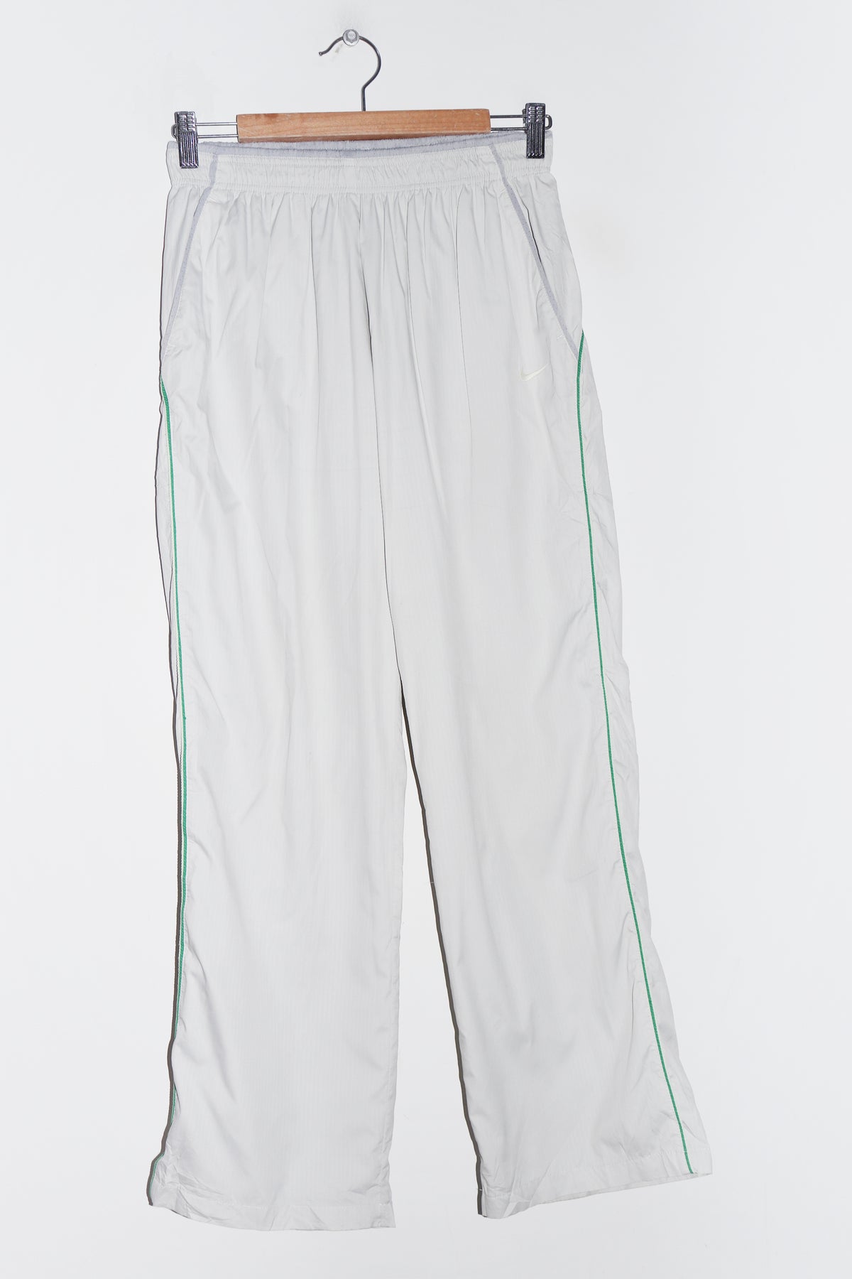 Vintage Nike Embroidered Mini Swoosh Baggy Cream Track Pants (28-30/8-10)