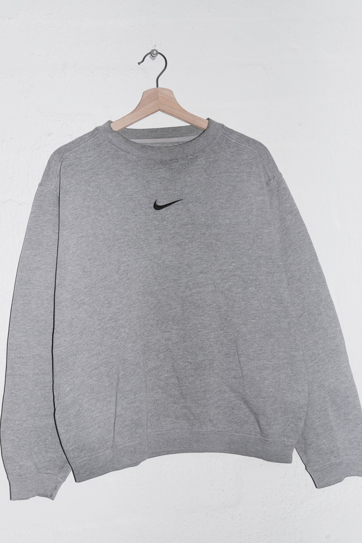 Vintage Nike Embroidered Centre Swoosh Grey Sweatshirt (M)