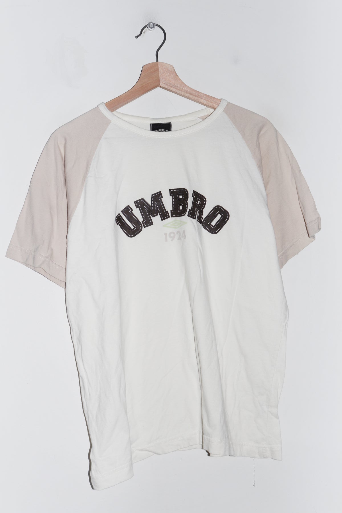 Vintage Umbro Embroidered Spellout Cream Tee (M)