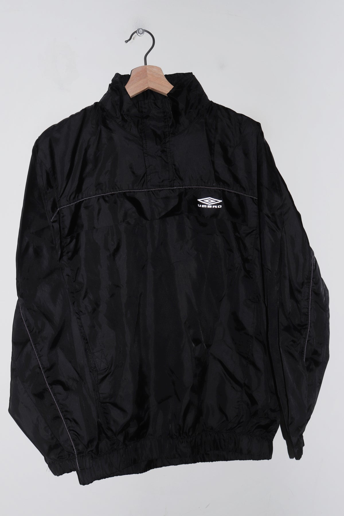 Vintage Umbro High Reflective Logo Quarter Zip Football Pullover (S-M/M)