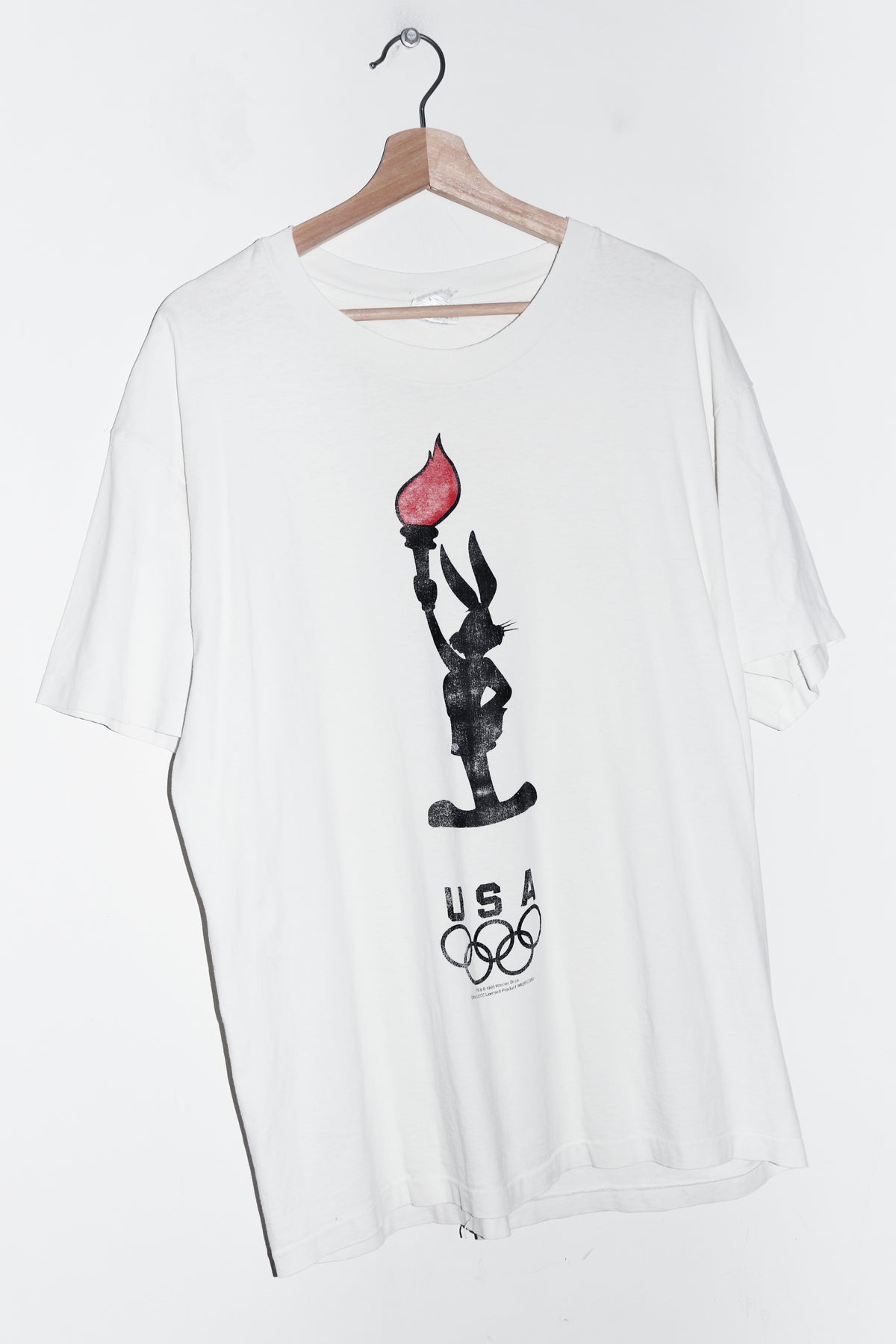 Vintage 1996 Atlanta Olympics Bugs Bunny Torch Graphic Tee (M-L)
