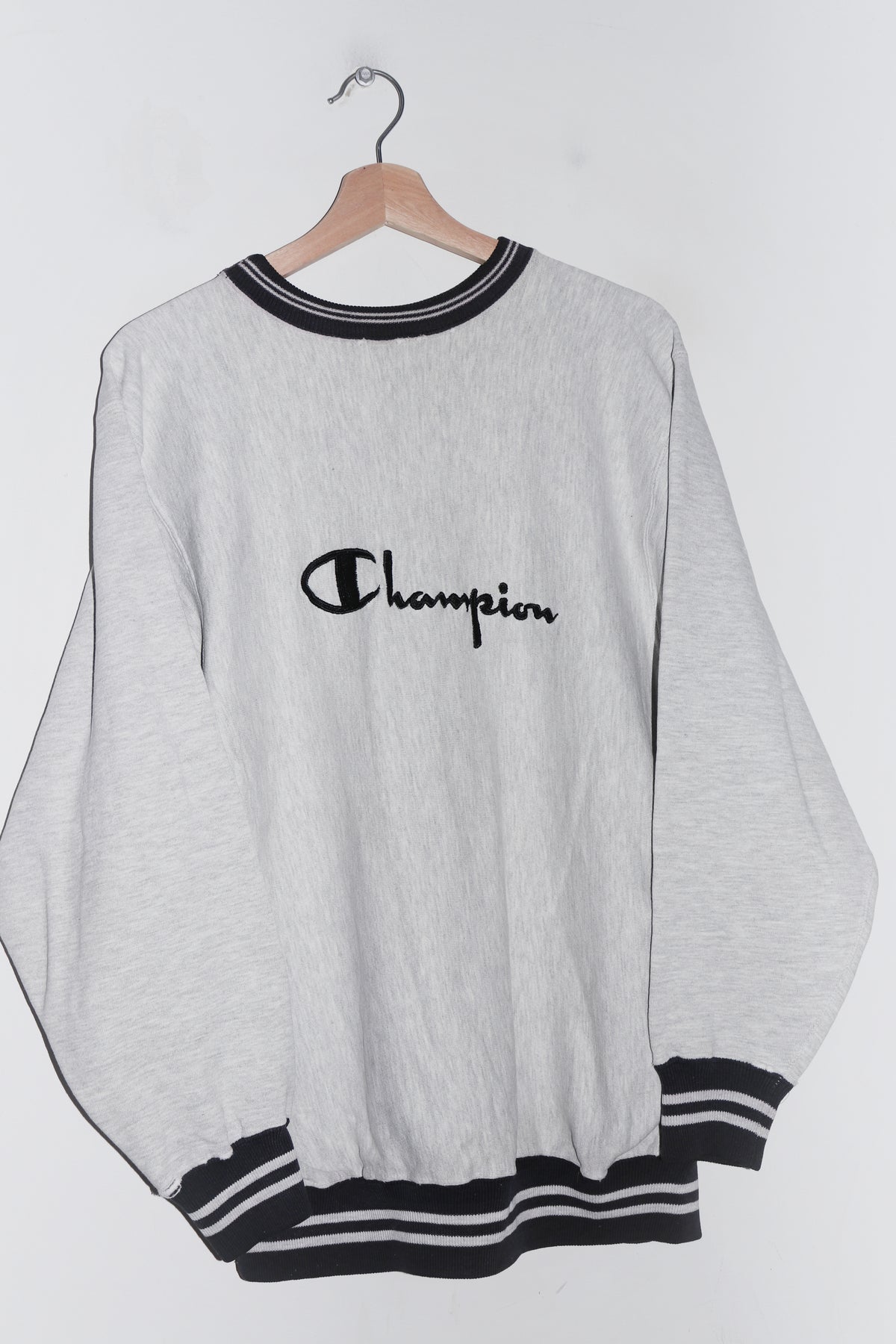 Vintage 90s Champion Embroidered Script Thick Reverse Weave Sweatshirt (L)