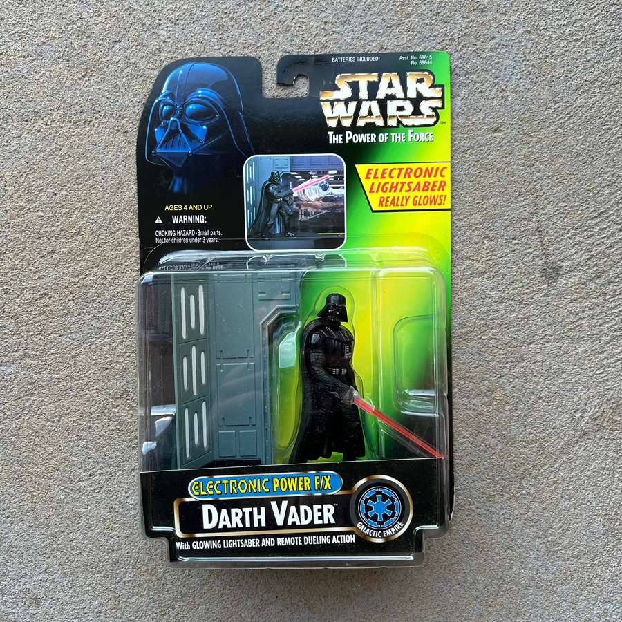 (BRAND NEW) Vintage Kenner Star Wars Darth Vader Electronic Figurine (1997)