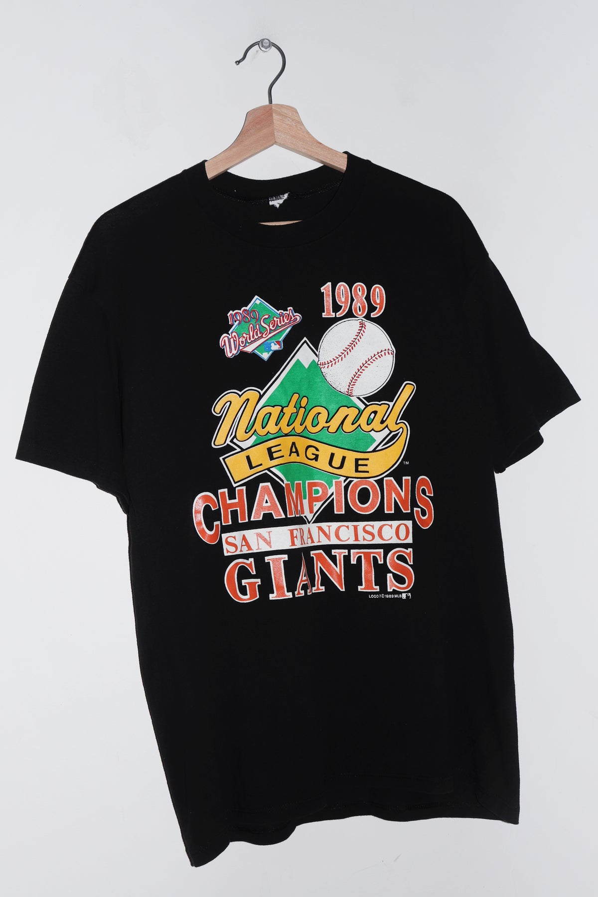 Vintage San Francisco Giants 1989 World Series Champions Graphic Tee (M-L)