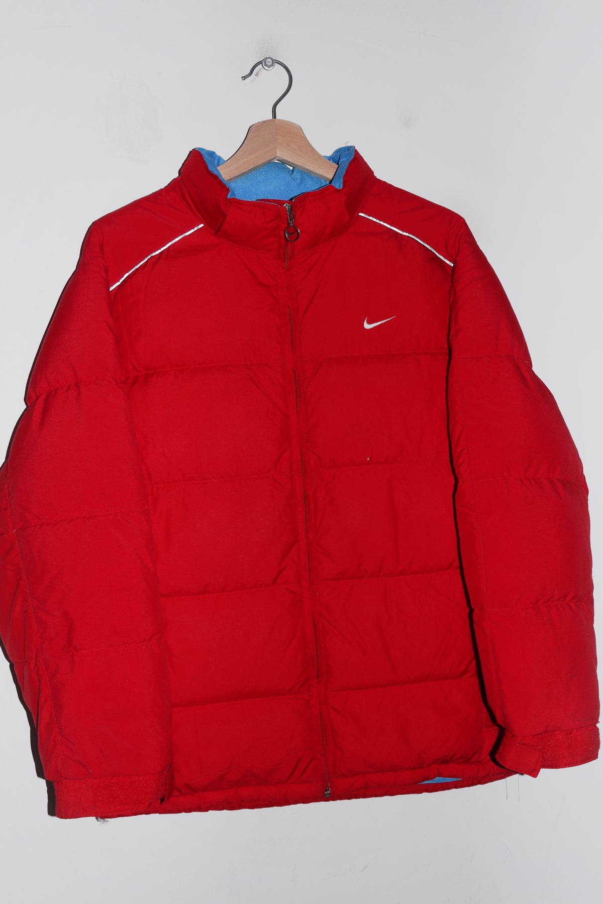 Vintage Nike Embroidered Mini Swoosh Thick Red Puffer Jacket (S-M/M)