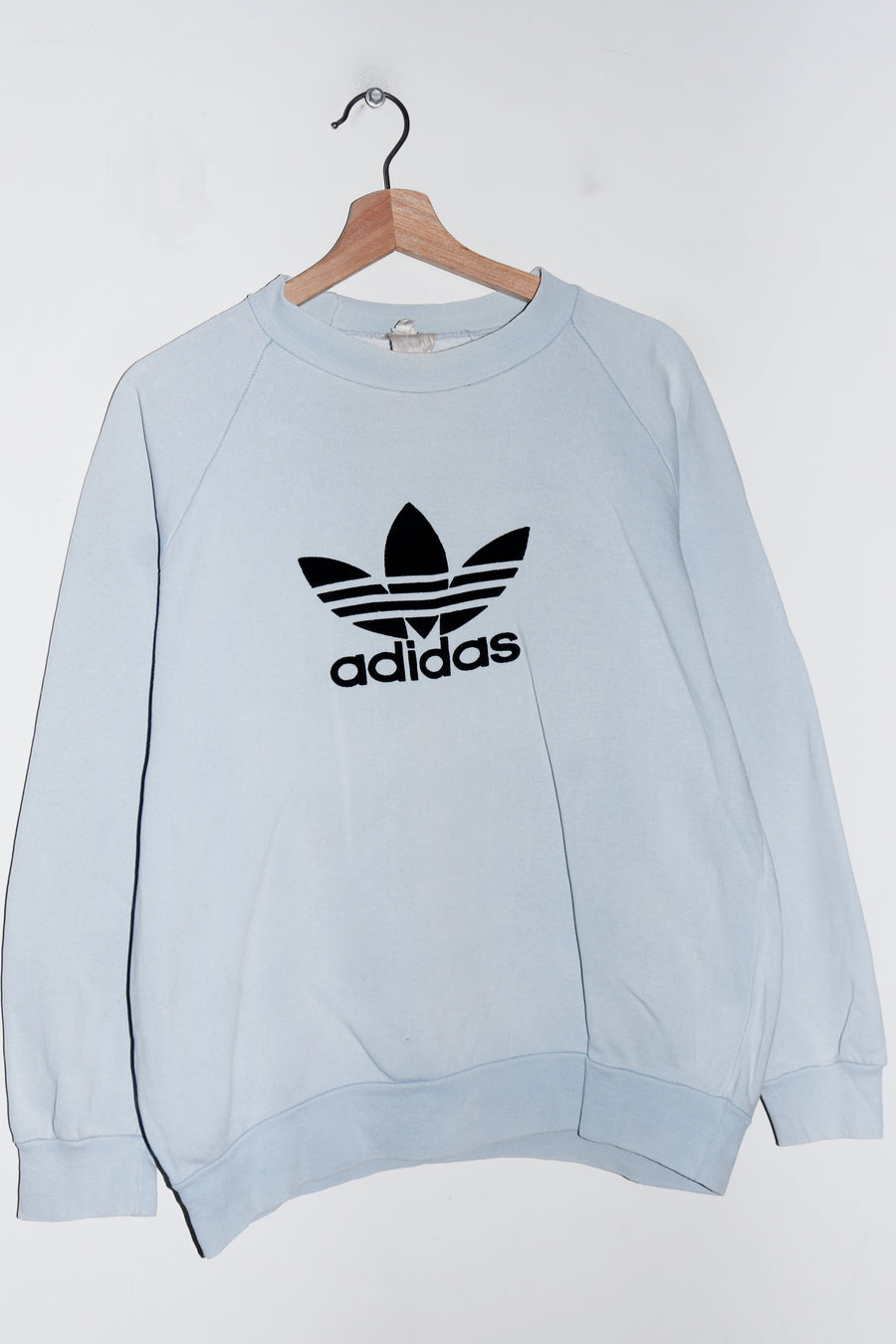Vintage 80s Adidas Felt Trefoil Graphic Ice Blue Raglan Sweatshirt (M)