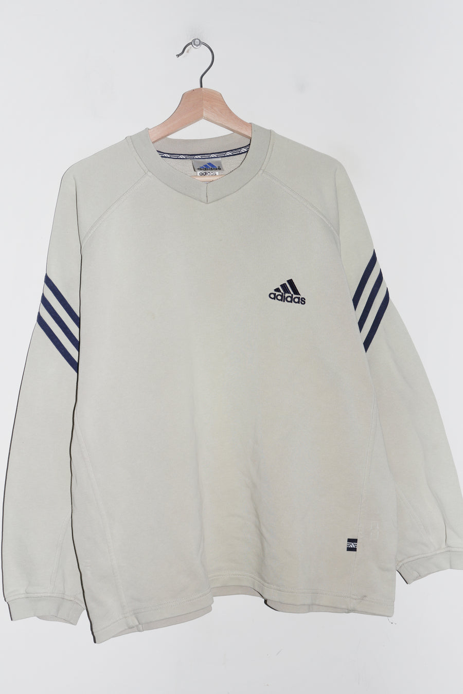 Vintage Adidas Embroidered Logo Cream Thick Sweatshirt (2000) (L)