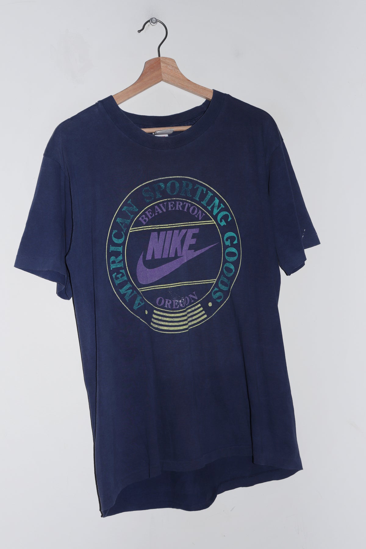 Vintage 80s Nike USA Oregon Faded Navy Graphic Tee (S-M/M)