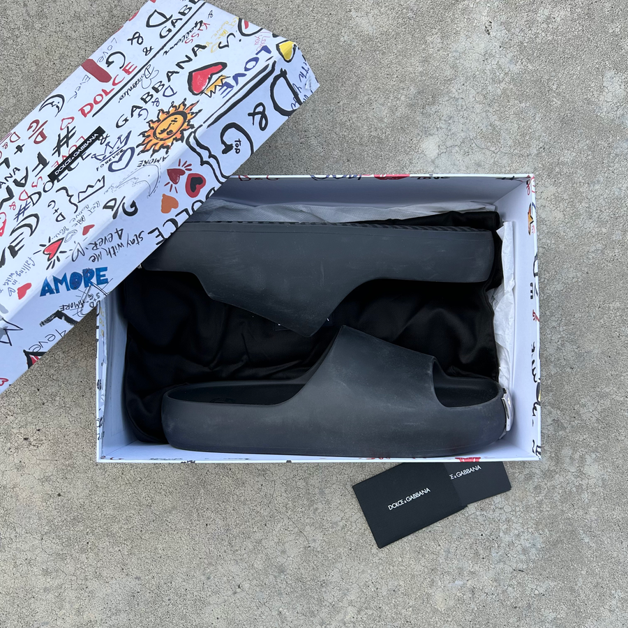 Dolce & Gabbana Silver Logo Thick Slides w/ box and dustbag