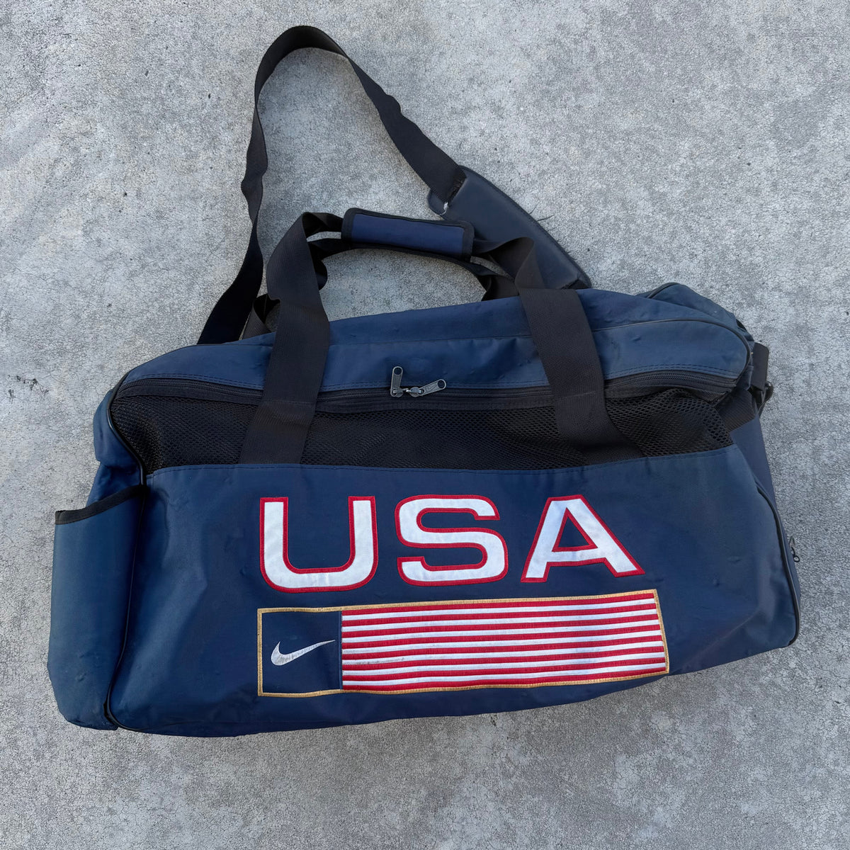 Vintage 90s Nike Team USA Athletics Embroidered Graphic Large Duffle Bag