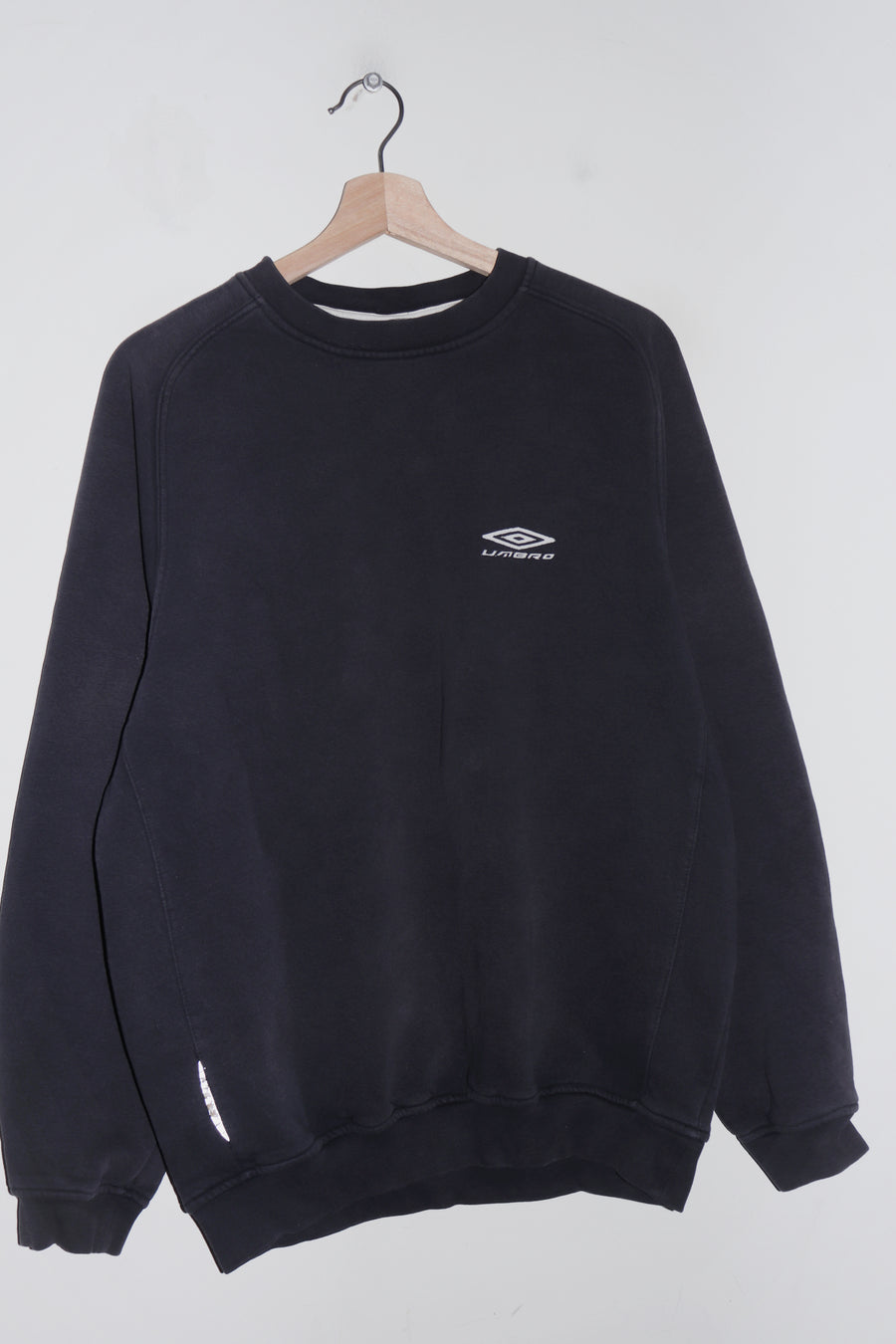Vintage Umbro Logo Football Training Sweatshirt (M)