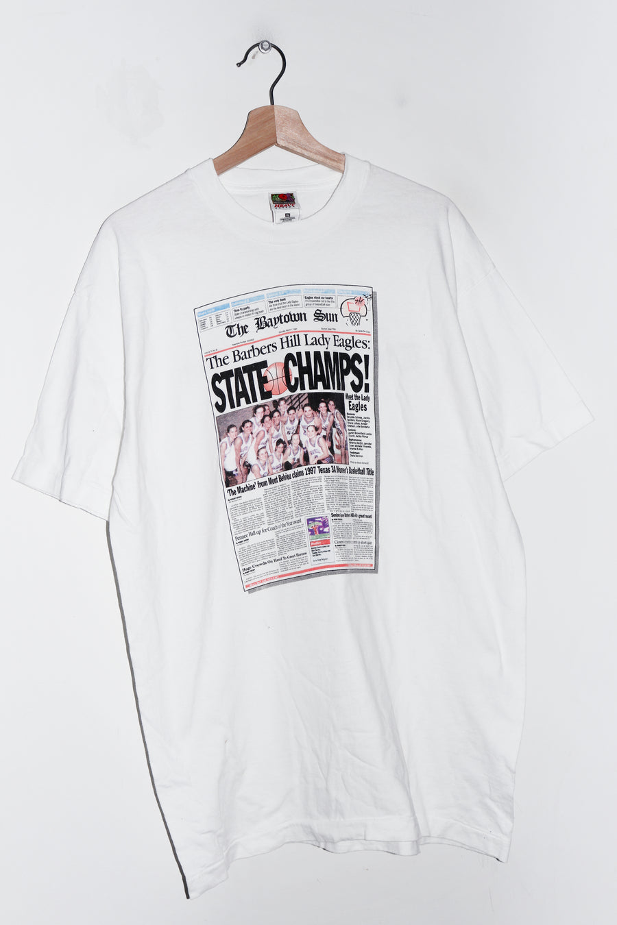 Vintage 90s USA College Basketball Newspaper Graphic Tee (XL)