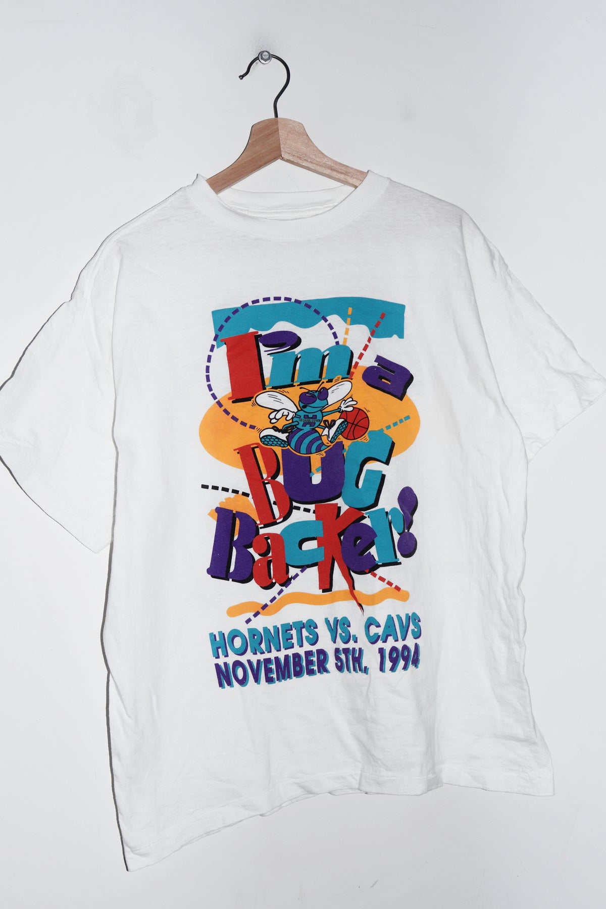 Vintage NBA Charlotte Hornets vs Cavs 1994 Graphic Tee (Rare) (M-L)