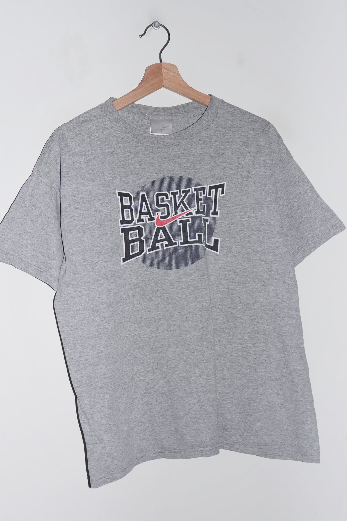 Vintage Nike Basketball Swoosh Graphic Tee (M)