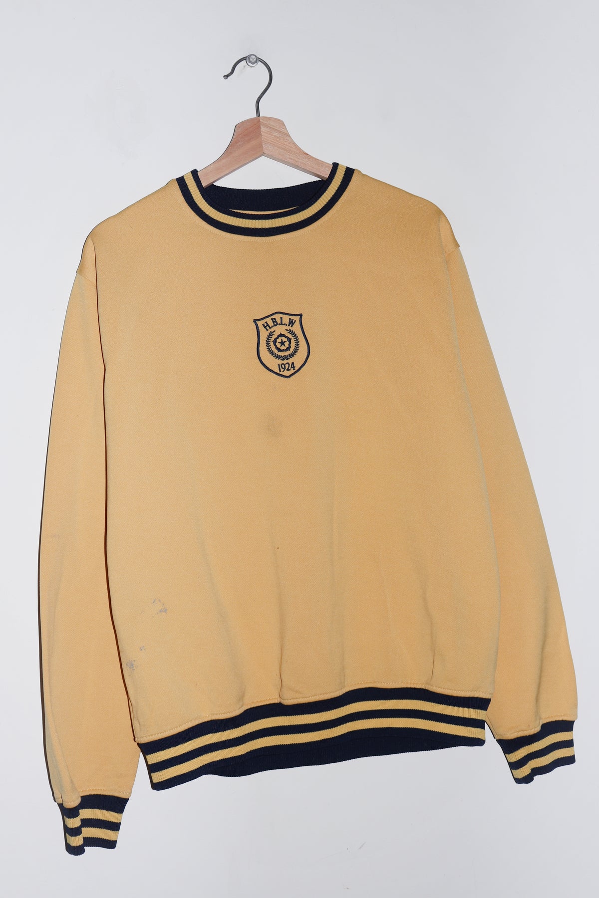 Vintage Umbro Embroidered Crest Football Training Thick Sweatshirt (M)