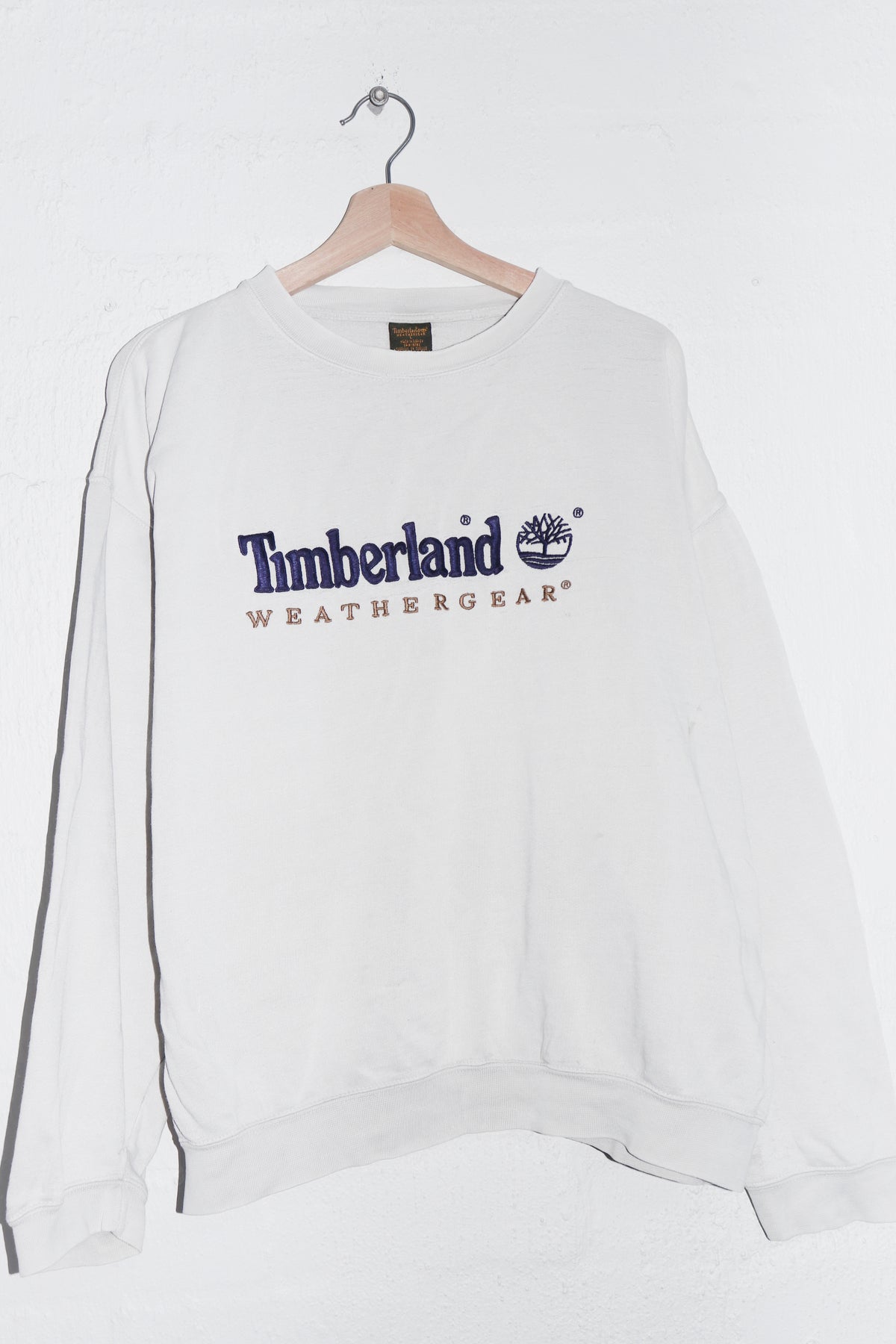Vintage Timberland Embroidered Graphic White Sweatshirt (M-L)