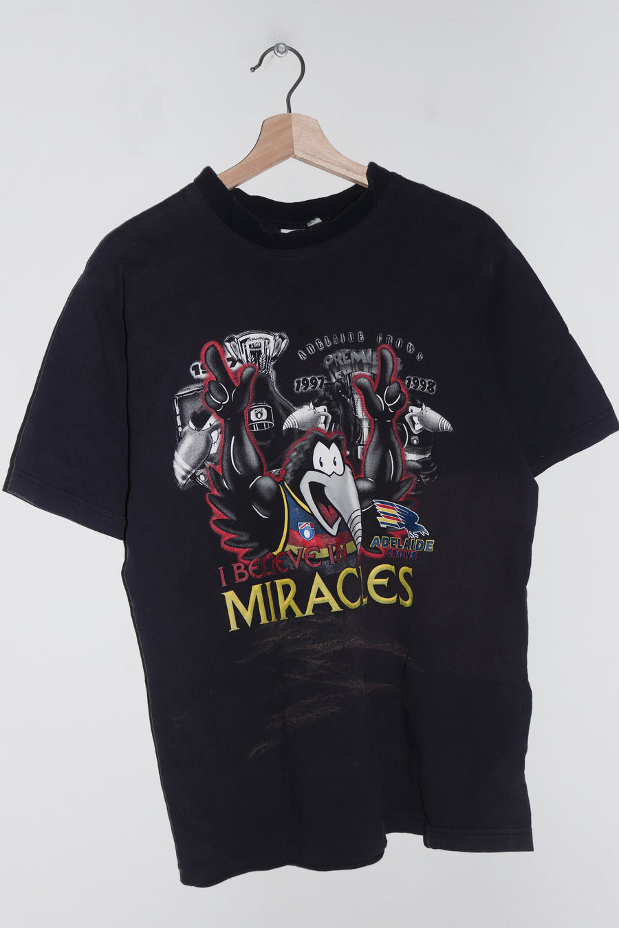 Vintage AFL Adelaide Crows 1997-98 Champions Graphic Tee (M)