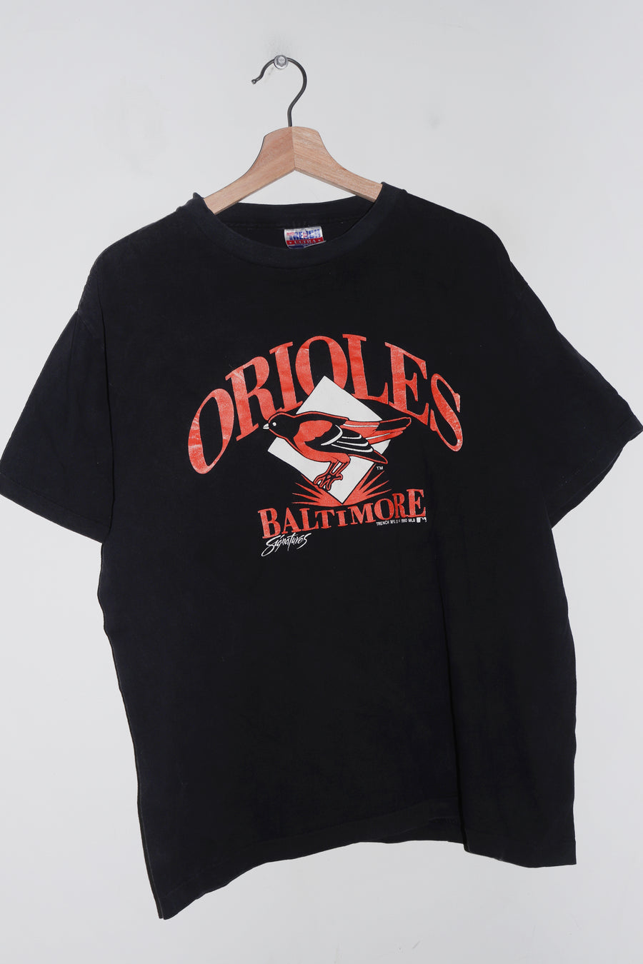 Vintage 90s MLB Baltimore Orioles Graphic Faded Black Tee (1990) (M-L)