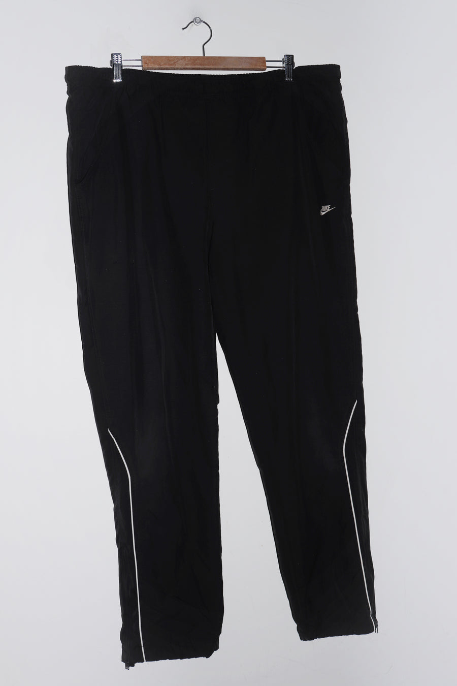 Vintage 2000s Nike Embroidered Swoosh Baggy Black Track Pants (38-42)