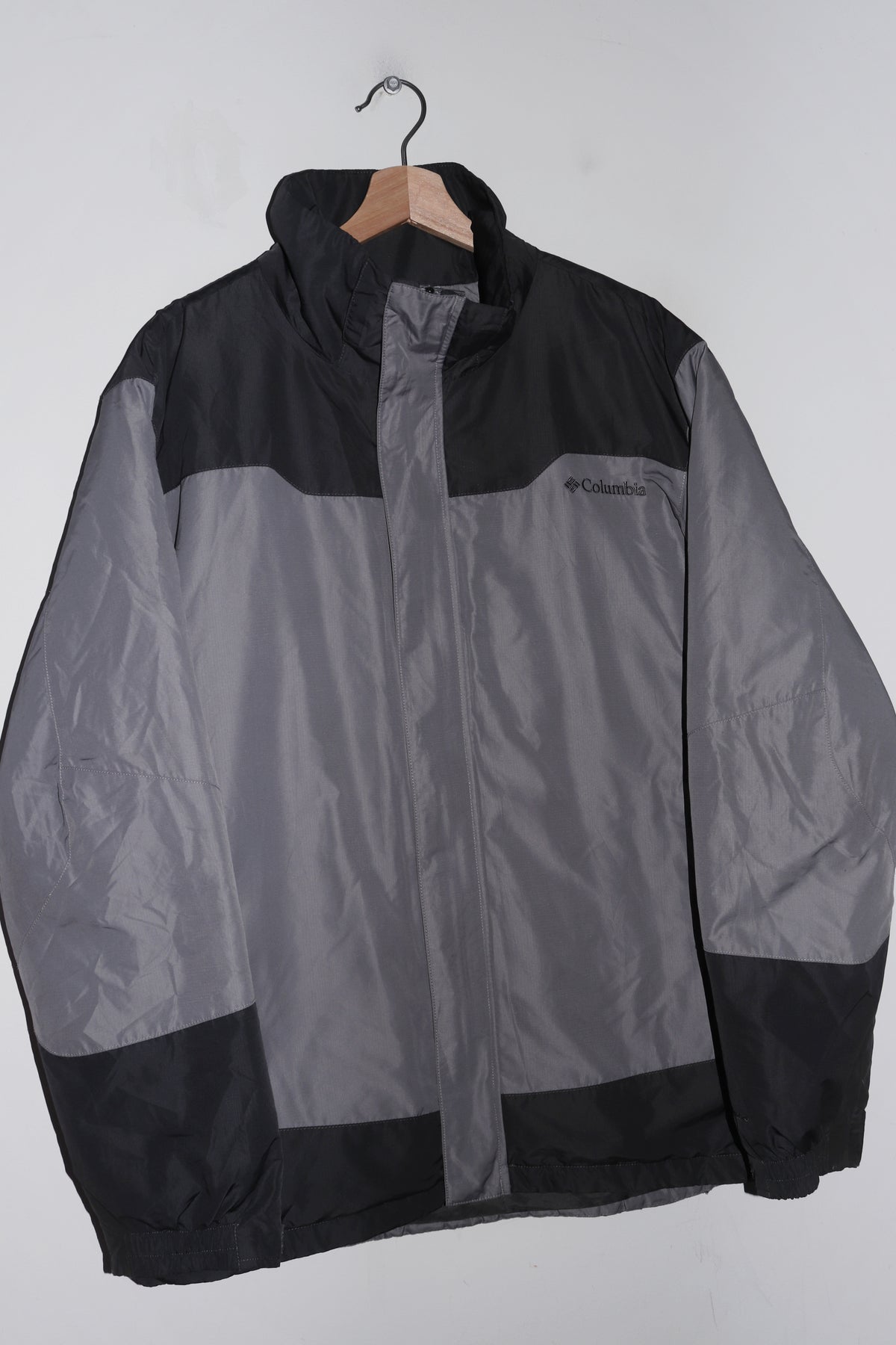 Vintage Columbia Embroidered Logo Thick Padded Expedition Puffer Jacket (L-XL)