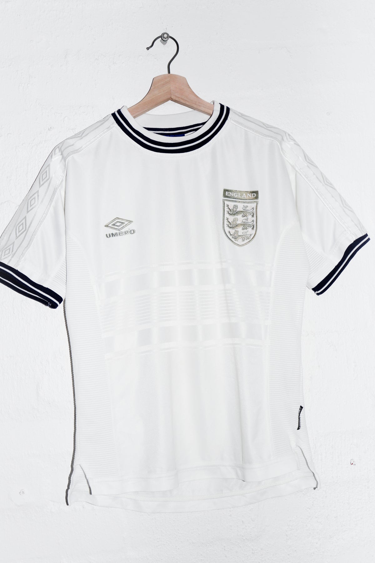 2000s Euro Umbro England Home Kit Jersey (S-M/M)