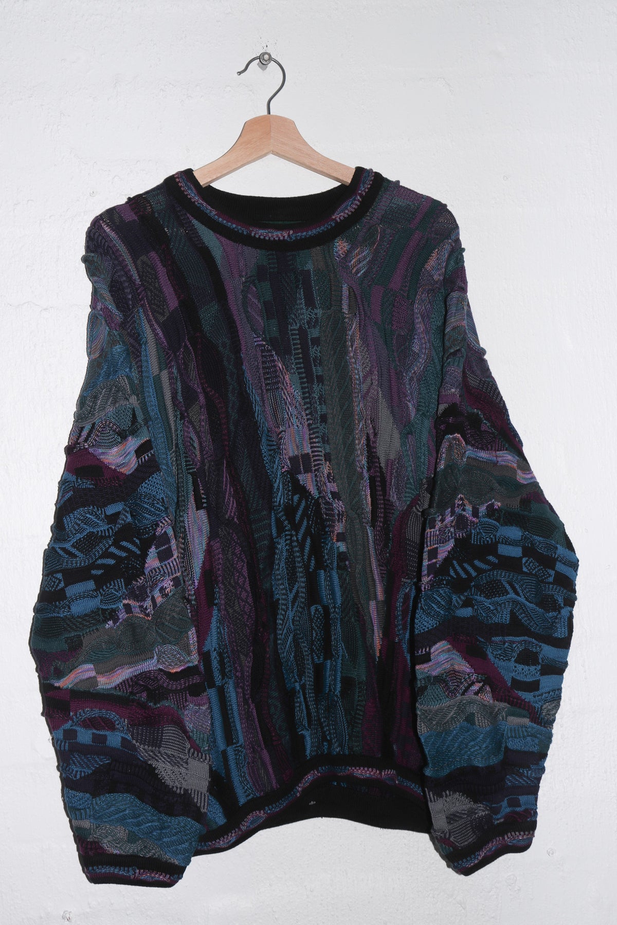 Vintage Full Graphic 3D Thick Knitted Sweater (L-XL)