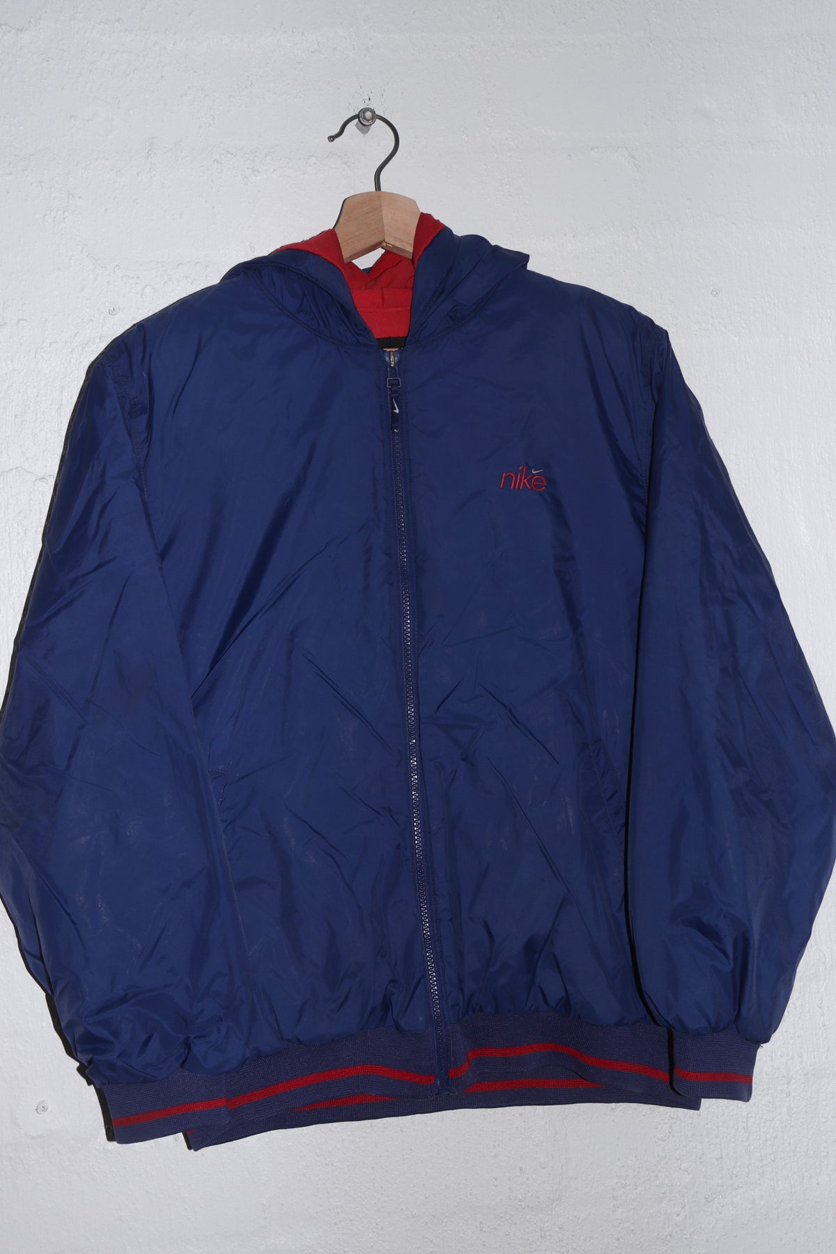 Vintage 90s Nike Embroidered Spellout Thick Padded Outerwear Jacket (M/L)