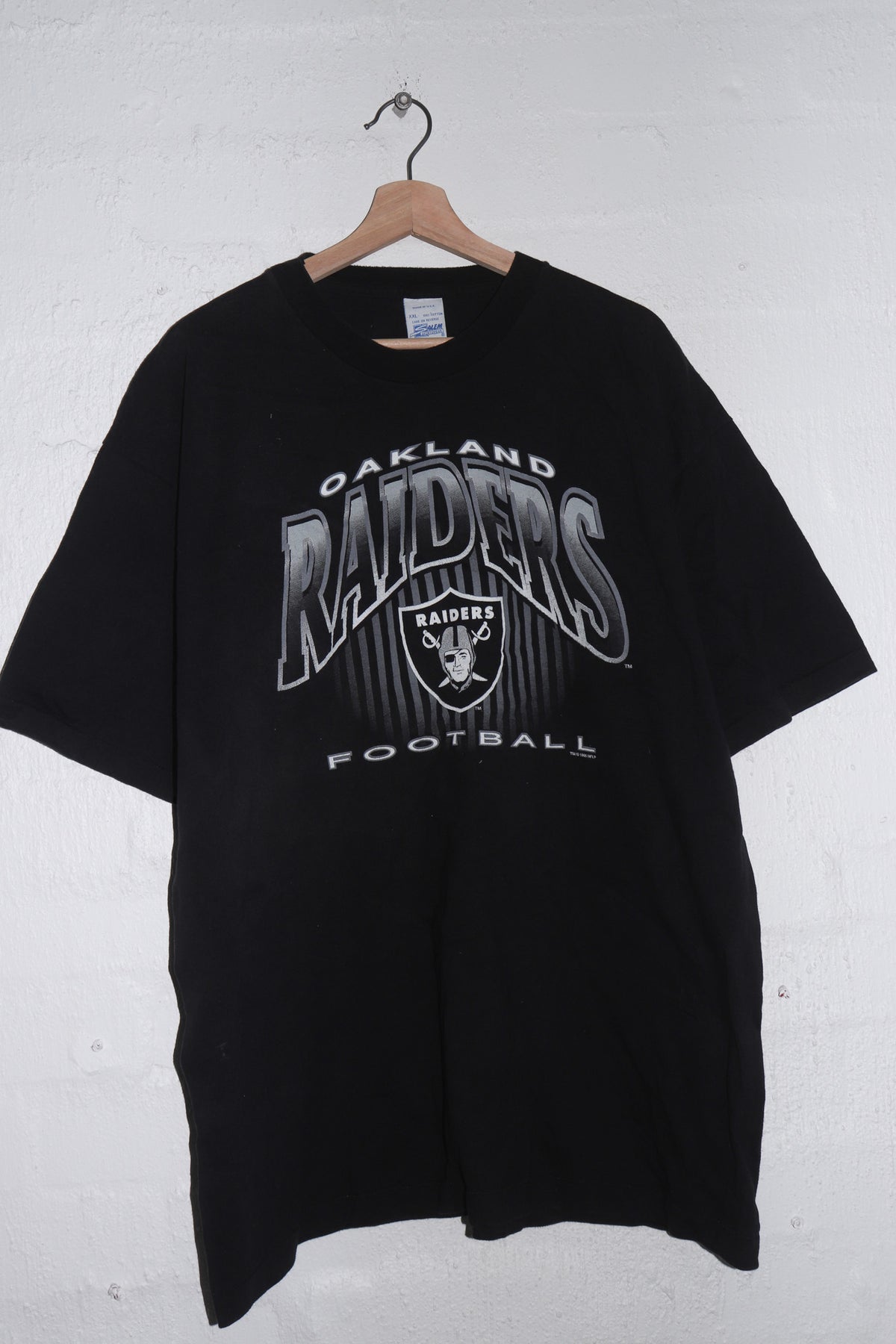 Vintage 90s NFL Oakland Raiders Graphic Tee (1995) (XL)