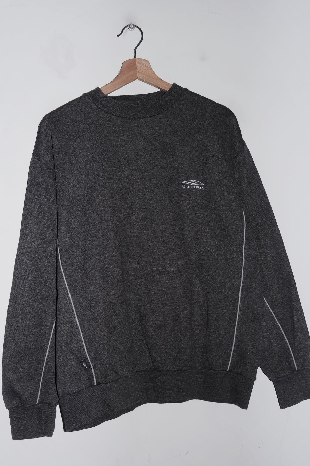 Vintage Umbro Football Embroidered Logo Dark Grey Sweatshirt (M-L)