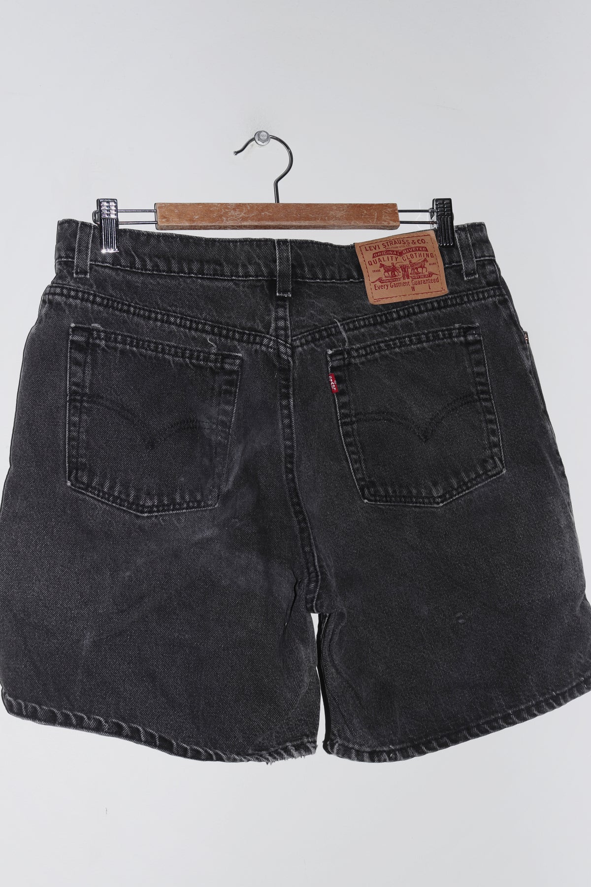 Vintage 90s Levi's Thick Black Denim Shorts (1998) (10)