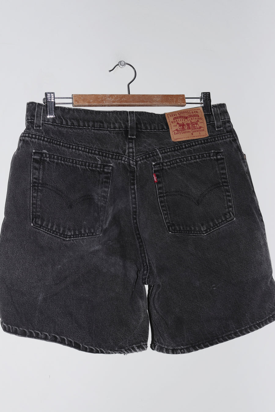 Vintage 90s Levi's Thick Black Denim Shorts (1998) (10)