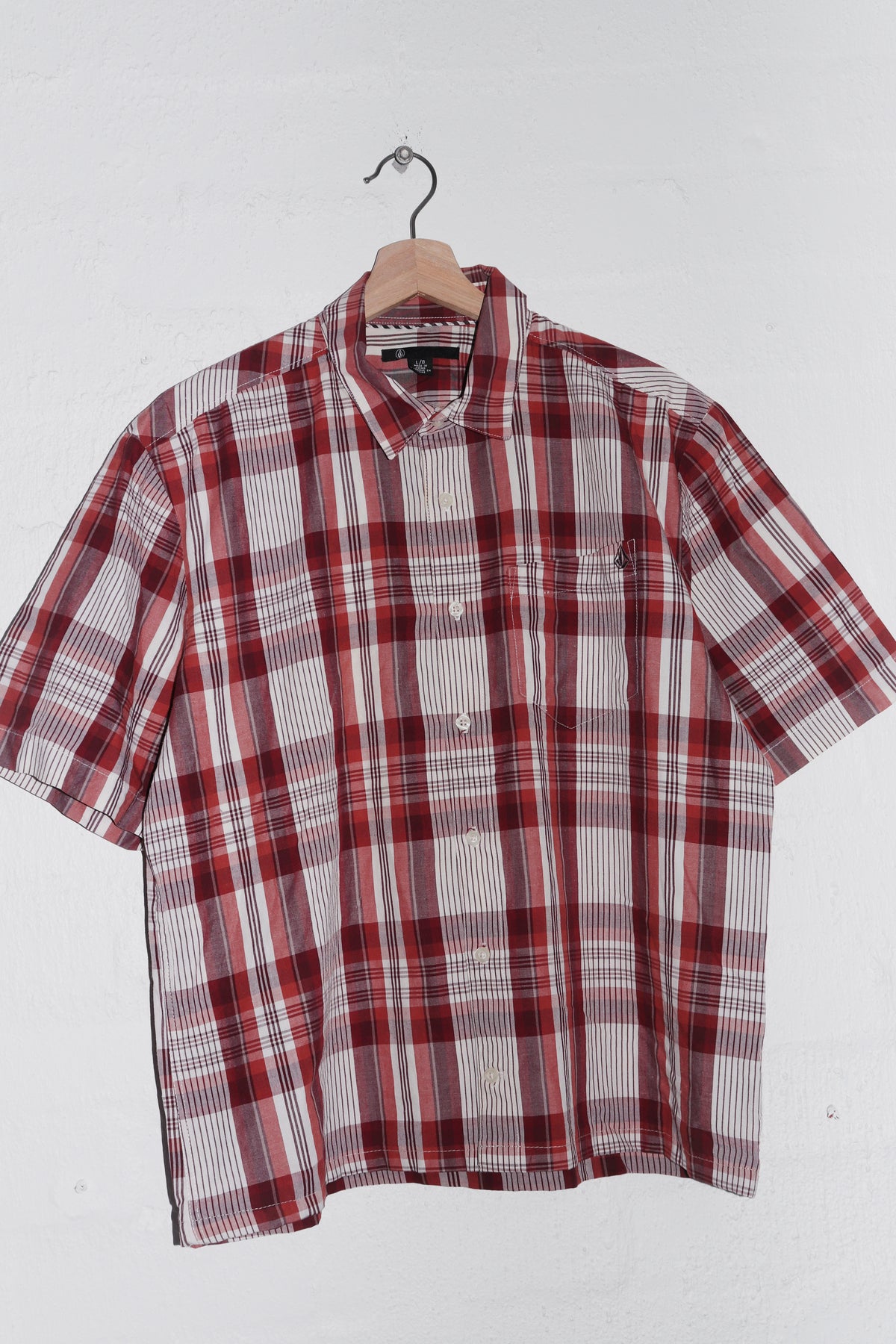 Old School Volcom Checkered Cropped Short Sleeve Shirt (M)