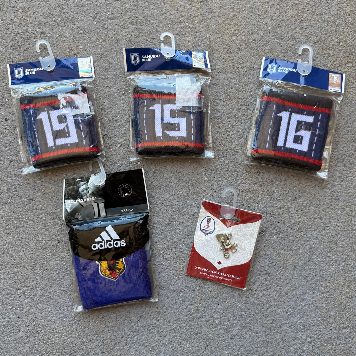 (DEADSTOCK) Japan Football Wrist Sweatbands + Badge
