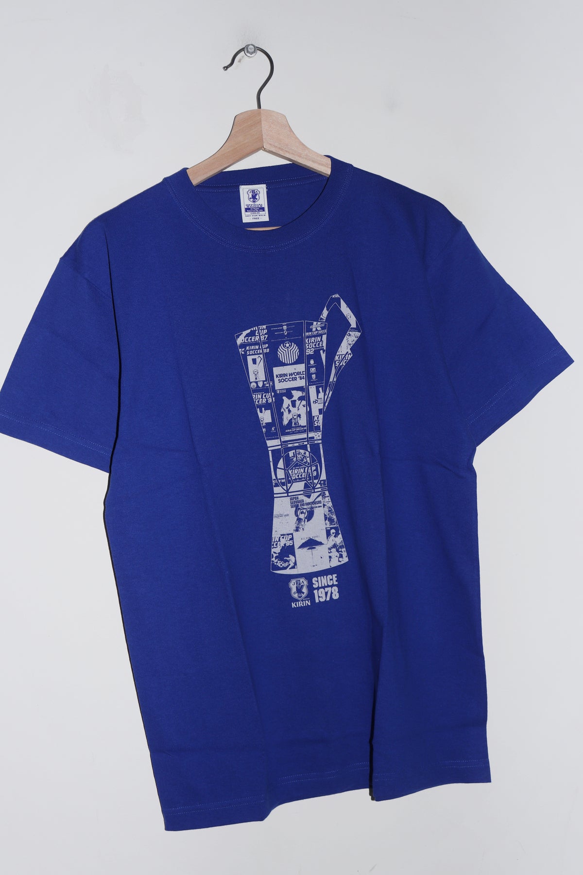 (DEADSTOCK) 2009 Official Goods Japan Football Graphic Tee (M)