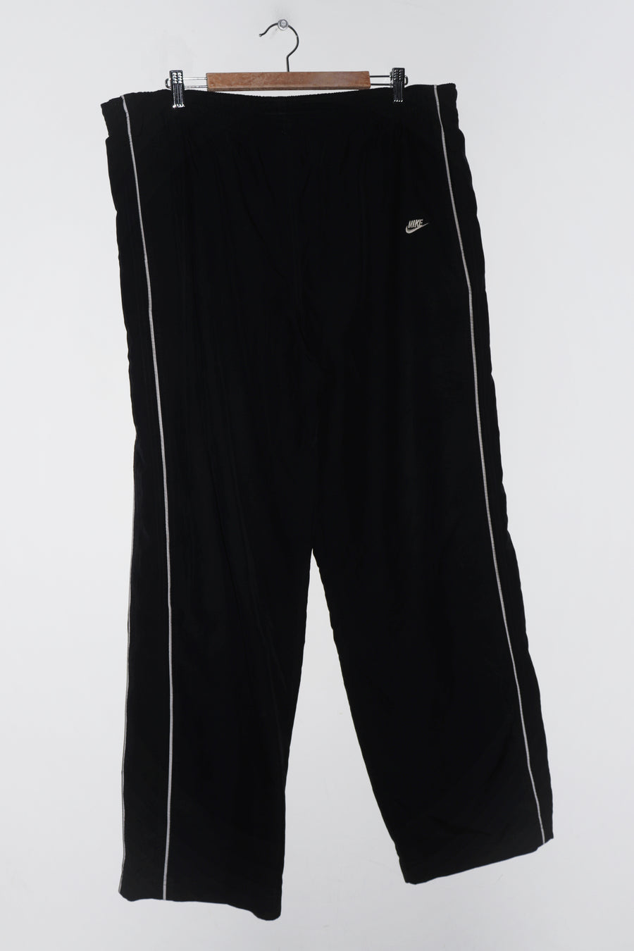 Vintage 2000s Nike Embroidered Swoosh Baggy Black Track Pants (38-42)
