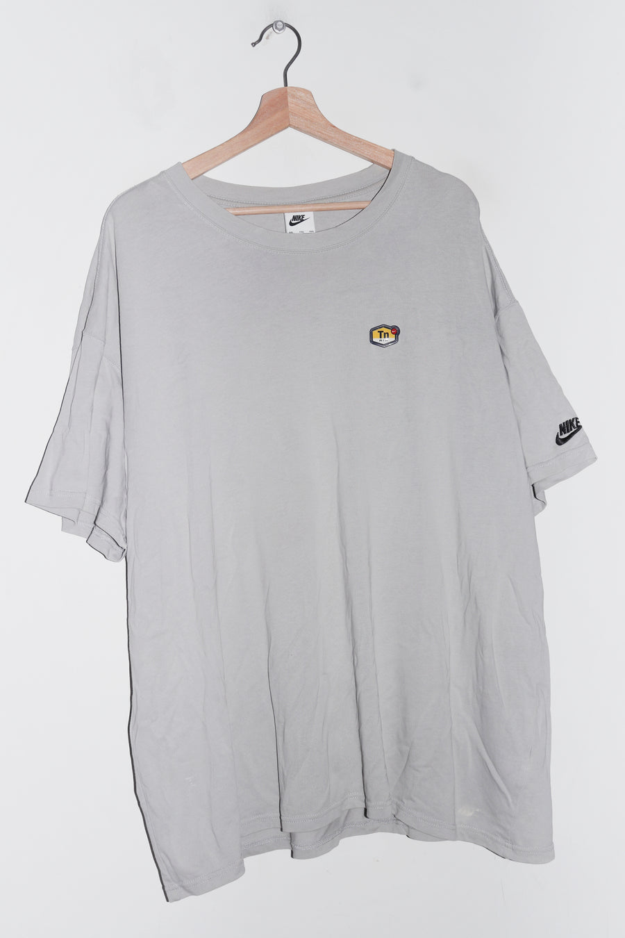 Vintage Nike Air Max TN Rubber Logo Thick Grey Tee (XXL)