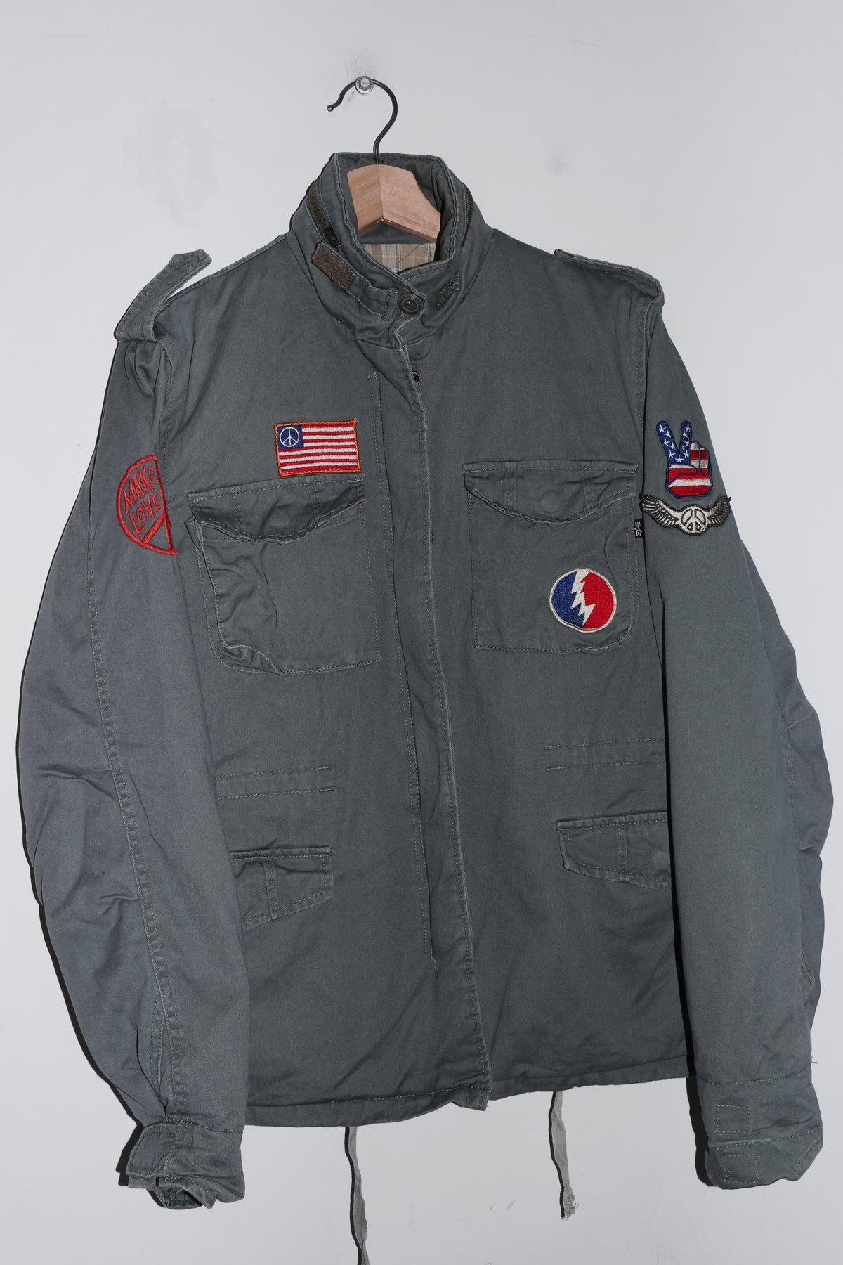 Alpha Industries Grateful Deal Embroidered Patches M-65 Field Jacket (M)