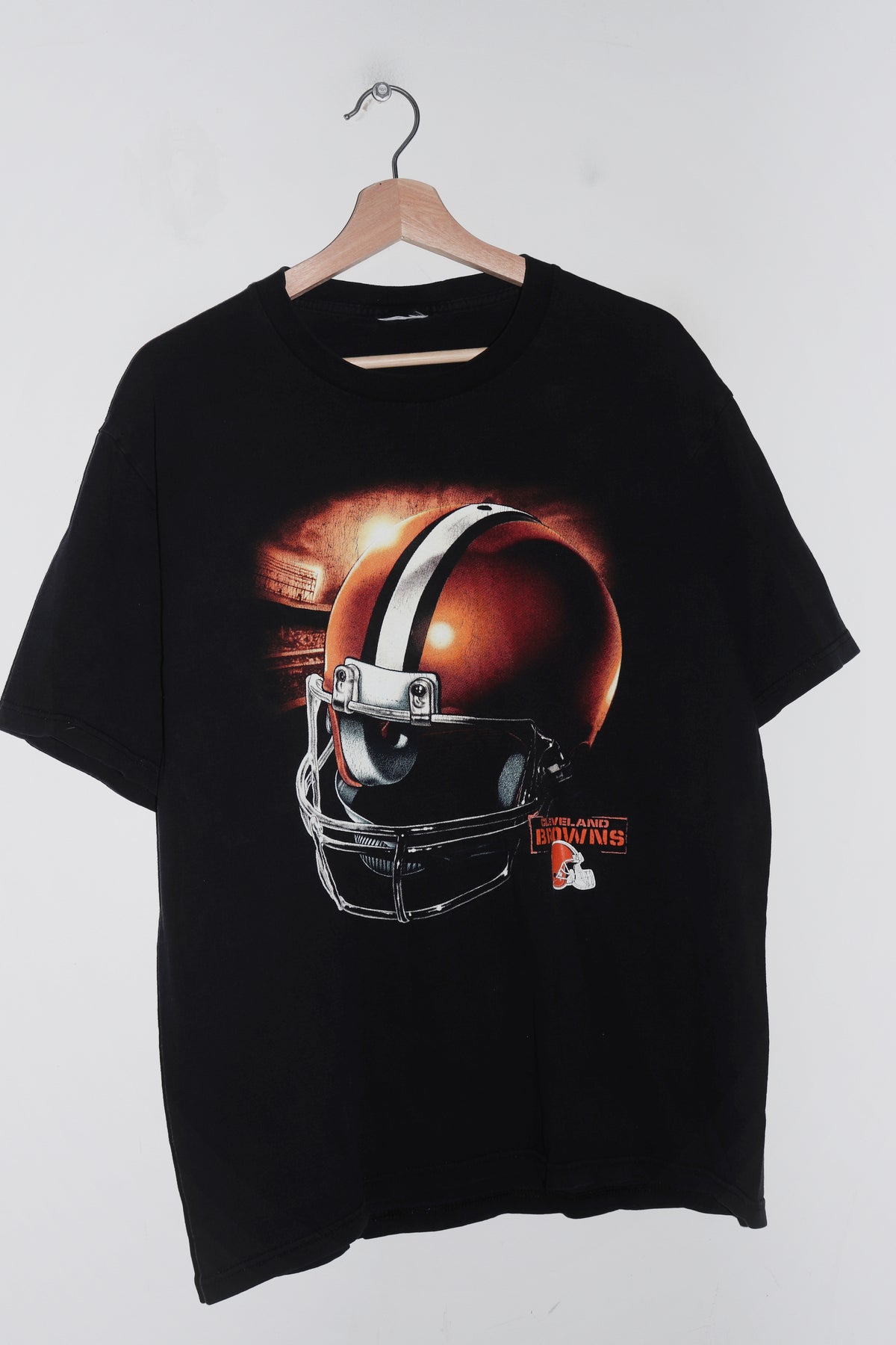 Vintage NFL Cleveland Browns Helmet Graphic Blue Tee (M)